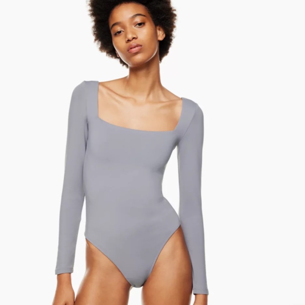 Aritzia Contour Babaton Squareneck Longsleeve Bodysuit